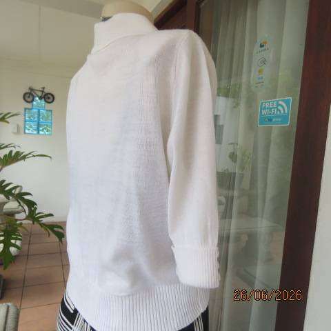 Judy's Pride acrylic knit white open front cardigan with elbow length sleeves size 40