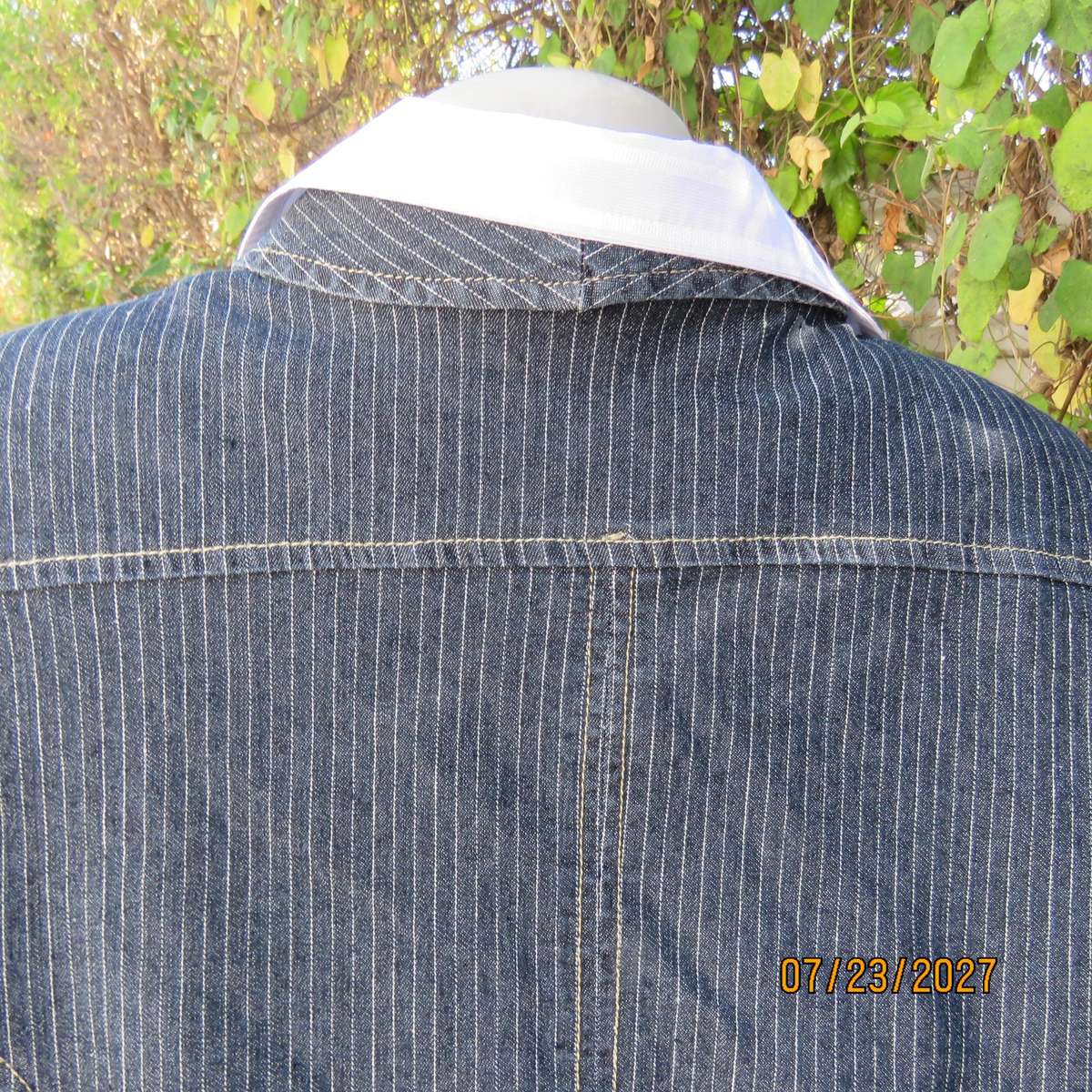 PENNY C polycotton stretch denim long sleeve jacket. Size 44. Two pockets