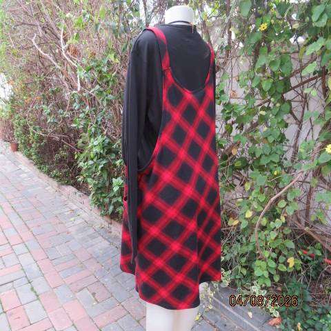 Red and black stretch polycotton pinafore with front buckles and pockets, size 40-44