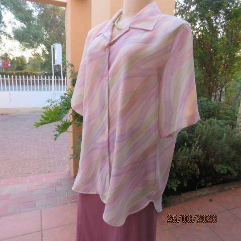 VIVARA Michelle short sleeve polyester top in soft colours with button down front, size 40
