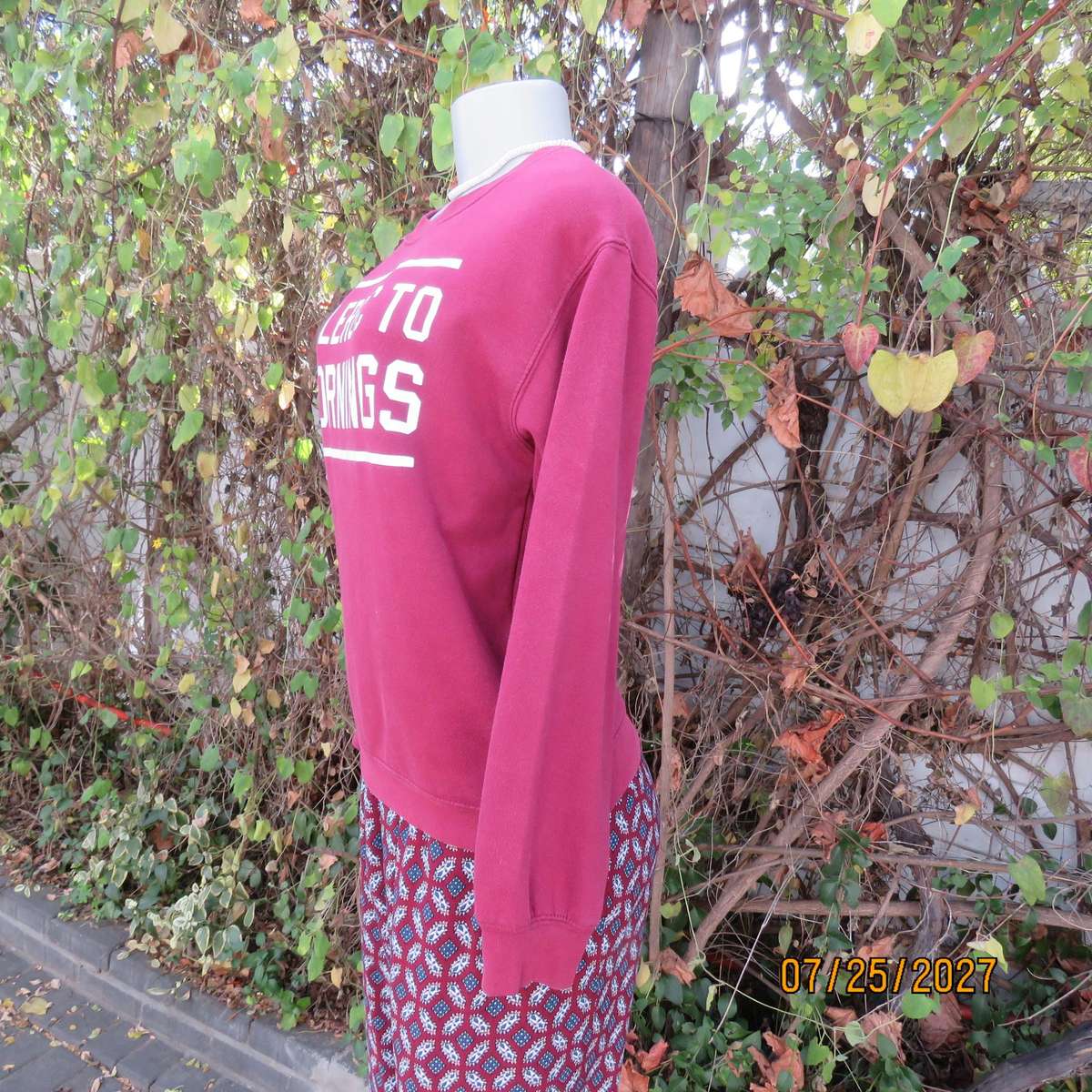 WOUND UP Maroon polycotton sweatshirt with crew neck size 34