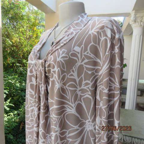Merién Hall Ecru White Floral Stretch Polyester Slip-Over Top Size 46