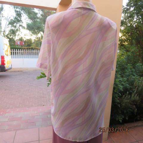 VIVARA Michelle short sleeve polyester top in soft colours with button down front, size 40