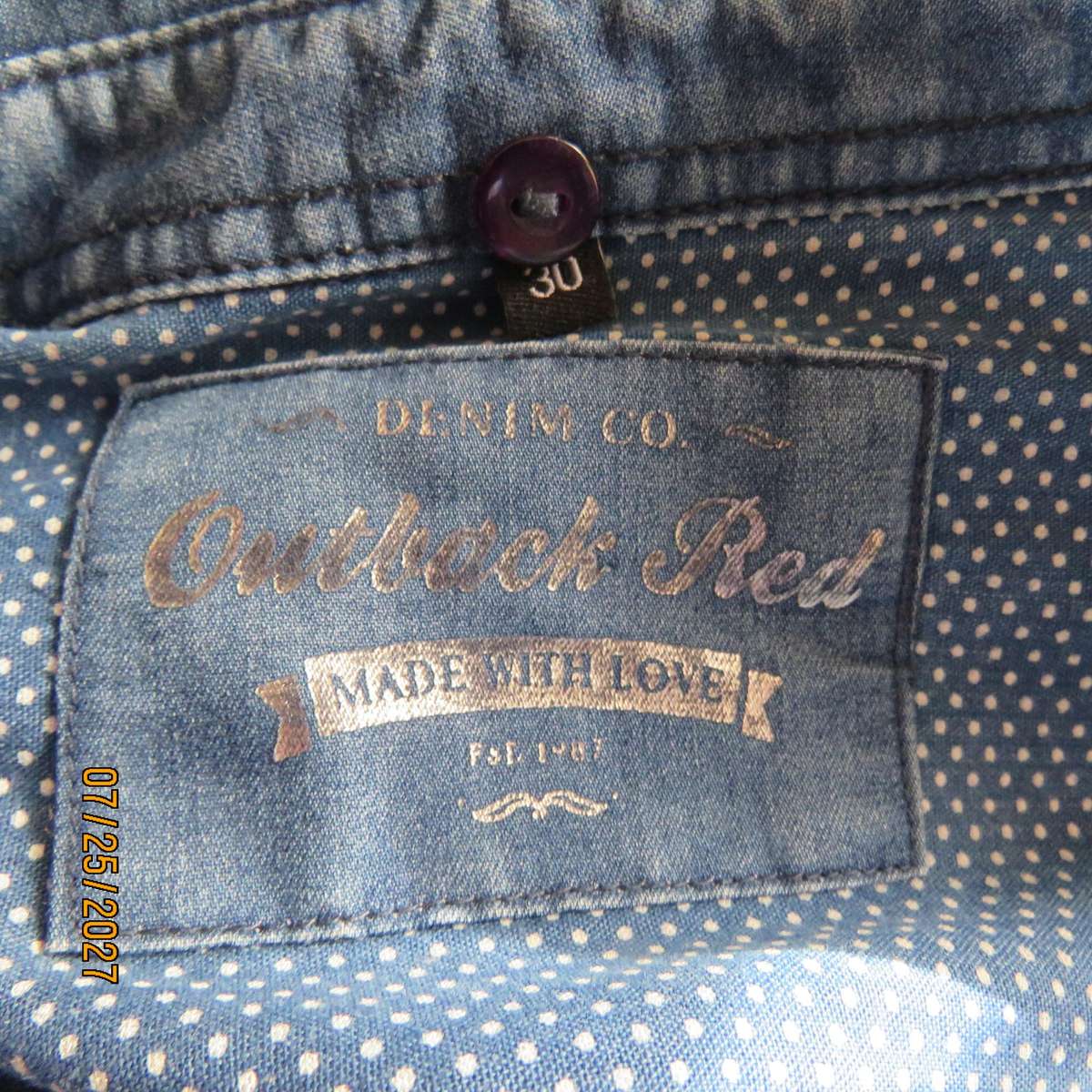 OUTBACK RED blue denim jean long sleeve shirt. Press button closure. Size 32