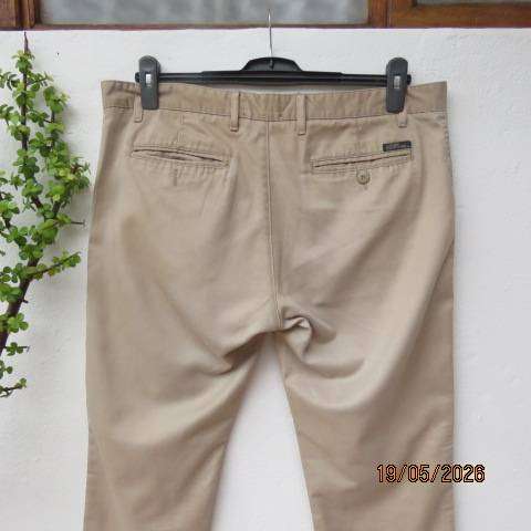 Oakridge beige chino men's tailored pants with back-side  pockets, size 38