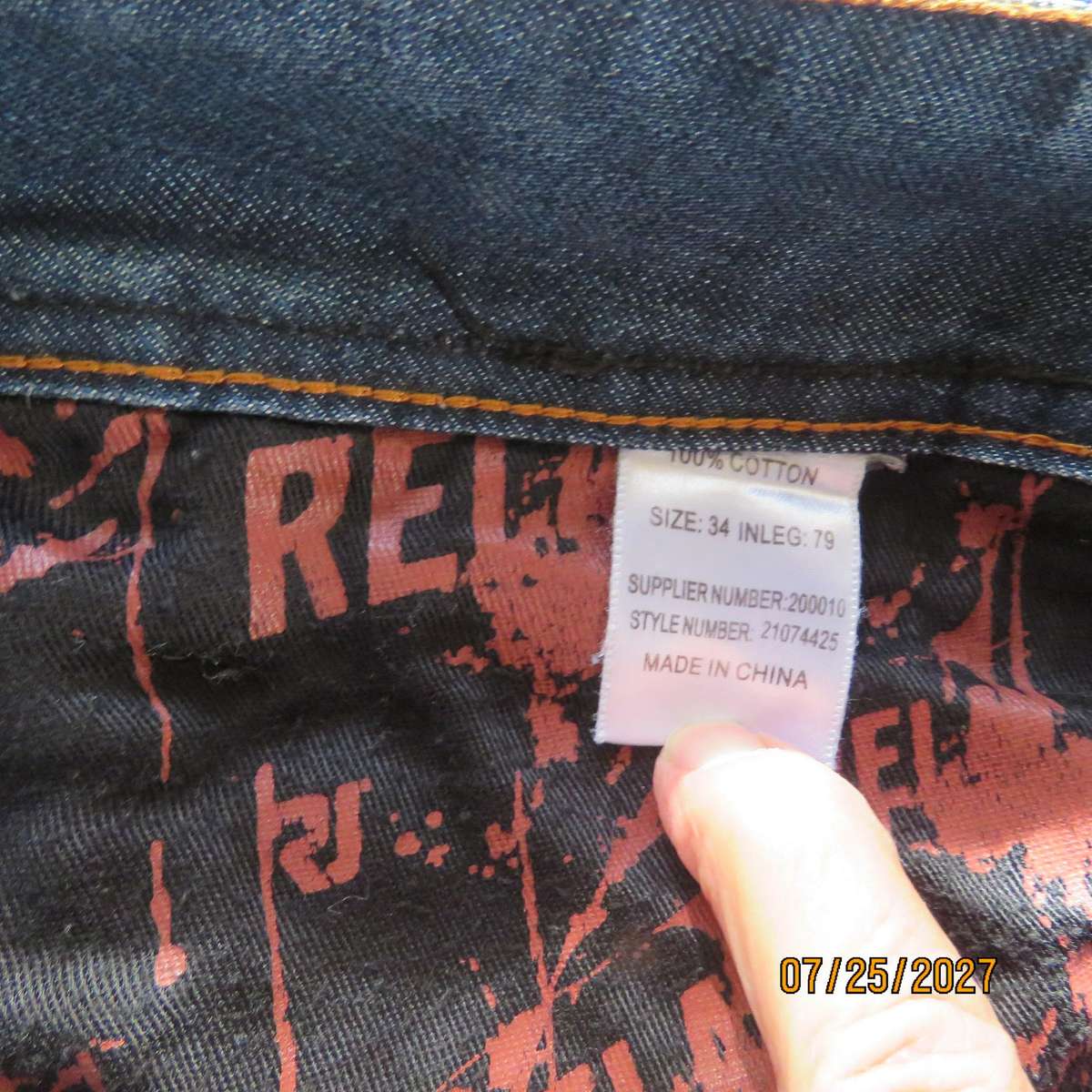 RELAY blue denim men's modern jeans in 100% cotton. Size 34. As new