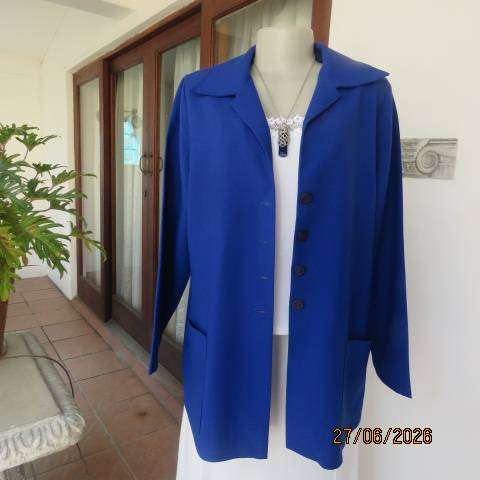 Royal blue long sleeve elegant jacket with 4 button closure, open collar & 2 pockets, size 40