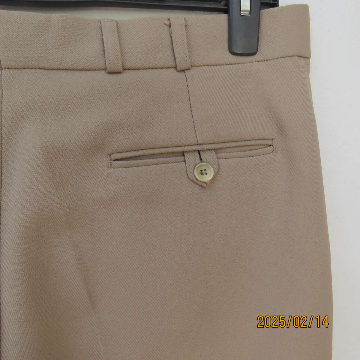 BRONZINI men's rich cream textured 100% polyester pants. Size 36. Size and 1 back pocket. As new