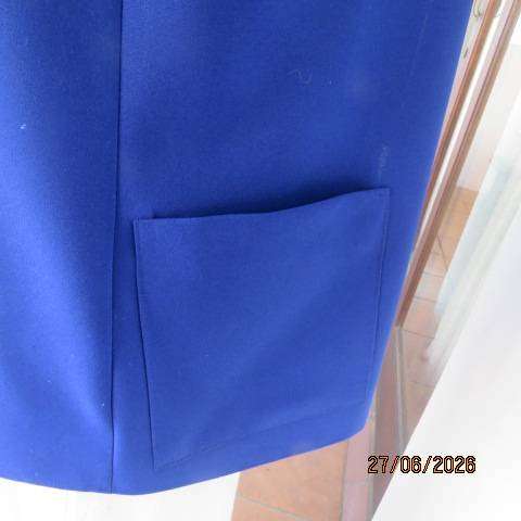 Royal blue long sleeve elegant jacket with 4 button closure, open collar & 2 pockets, size 40