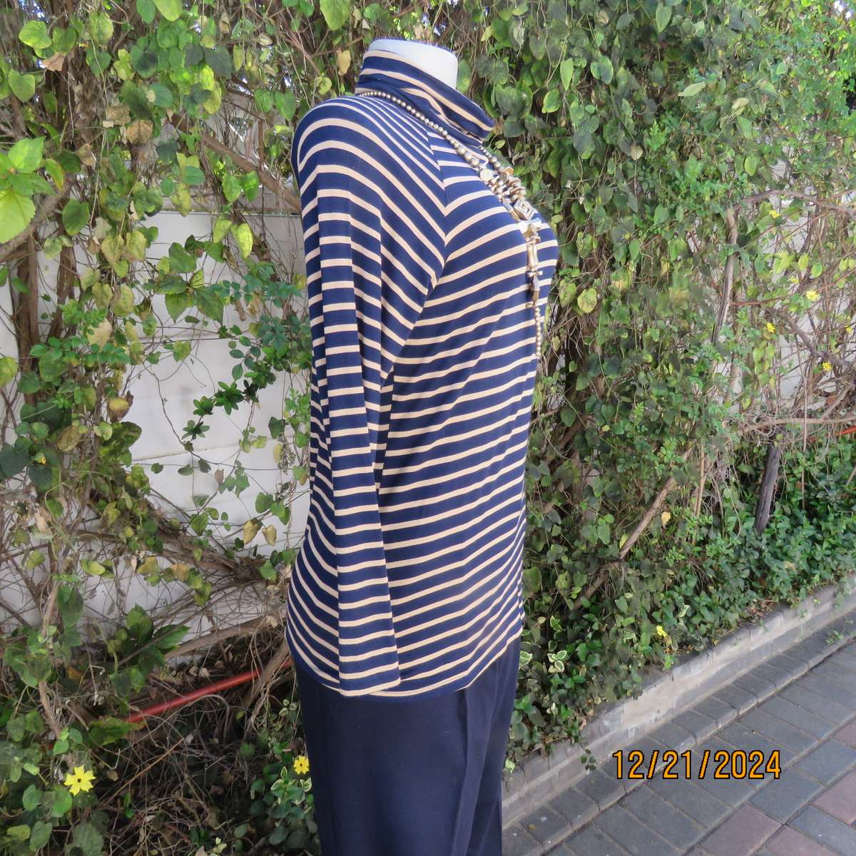 ZARA Basic long raglan sleeve stretch viscose T Shirt size 40 from Portugal.Navy/gold colour stripes