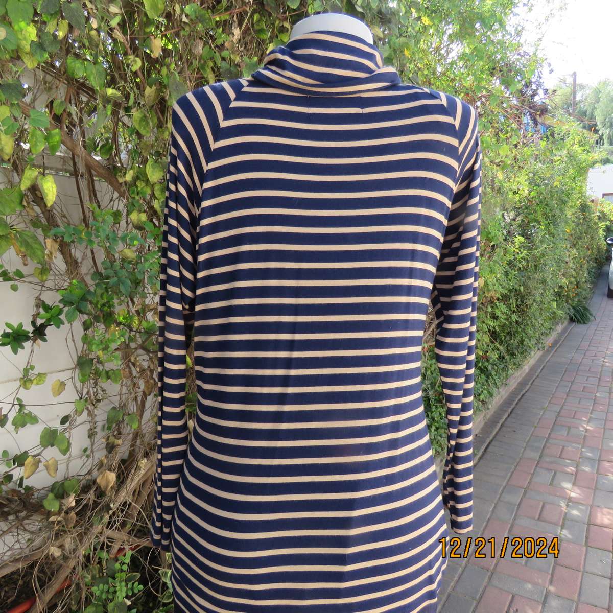 ZARA Basic long raglan sleeve stretch viscose T Shirt size 40 from Portugal.Navy/gold colour stripes