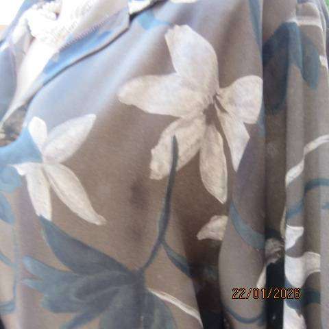 TAHLIA CLAIRE seaweed green with grey-teal floral print button down top. Size 40