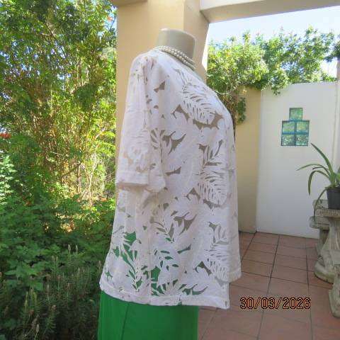OR white opaque floral capped sleeve slip-over top size 44