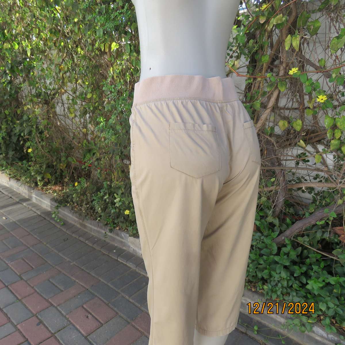 REAL Clothing easy to wear wheat cropped cotton pants. Knitted elastic waistband. .Size 36.