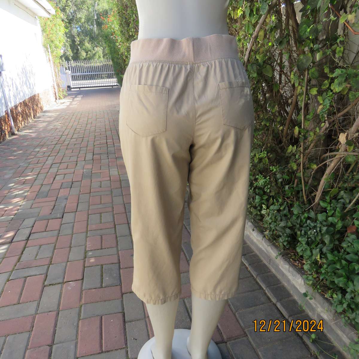 REAL Clothing easy to wear wheat cropped cotton pants. Knitted elastic waistband. .Size 36.