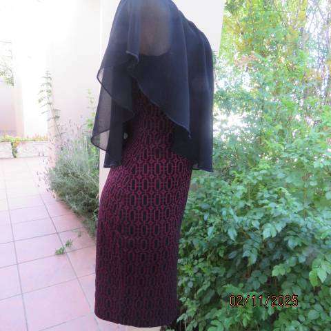 Maroon stretch polyester- black velvet graphic print shift dress. Wide black collar overlay. Size 38