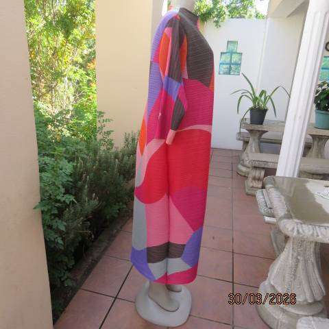 U-STAR colour blocked pleated dress with boat neckline, polyester, size 46-48