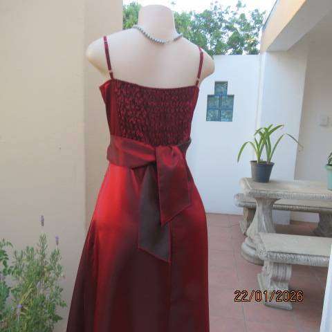 GERANO ruby red shiny silky ankle length satin strappy evening dress with silver decoration. Size 38