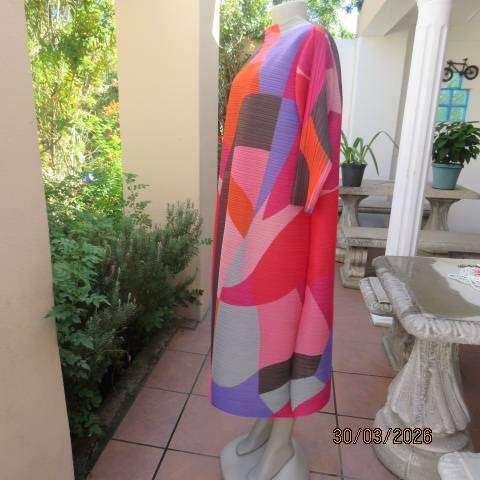 U-STAR colour blocked pleated dress with boat neckline, polyester, size 46-48