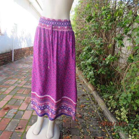 DONNA magenta pink ankle skirt with navy-white paisley print, elasticated waist, size 44