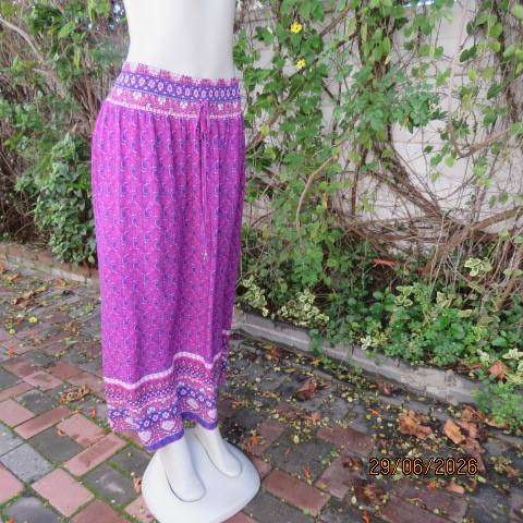 DONNA magenta pink ankle skirt with navy-white paisley print, elasticated waist, size 44