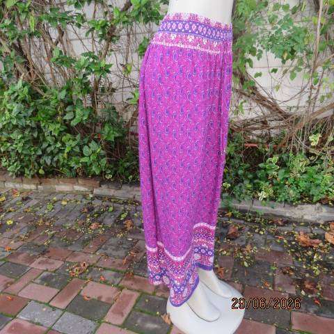DONNA magenta pink ankle skirt with navy-white paisley print, elasticated waist, size 44