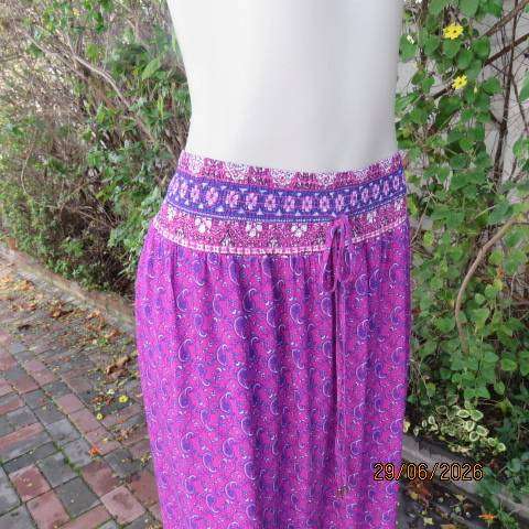 DONNA magenta pink ankle skirt with navy-white paisley print, elasticated waist, size 44