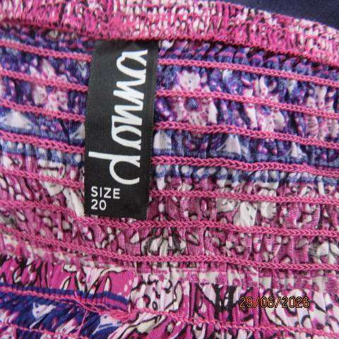 DONNA magenta pink ankle skirt with navy-white paisley print, elasticated waist, size 44