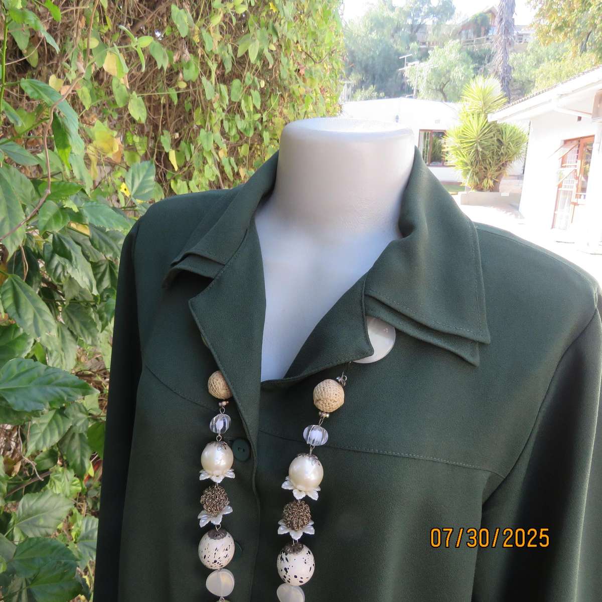 Pine green long cuffed sleeve crepe polyester button down size 42 top. Double collar