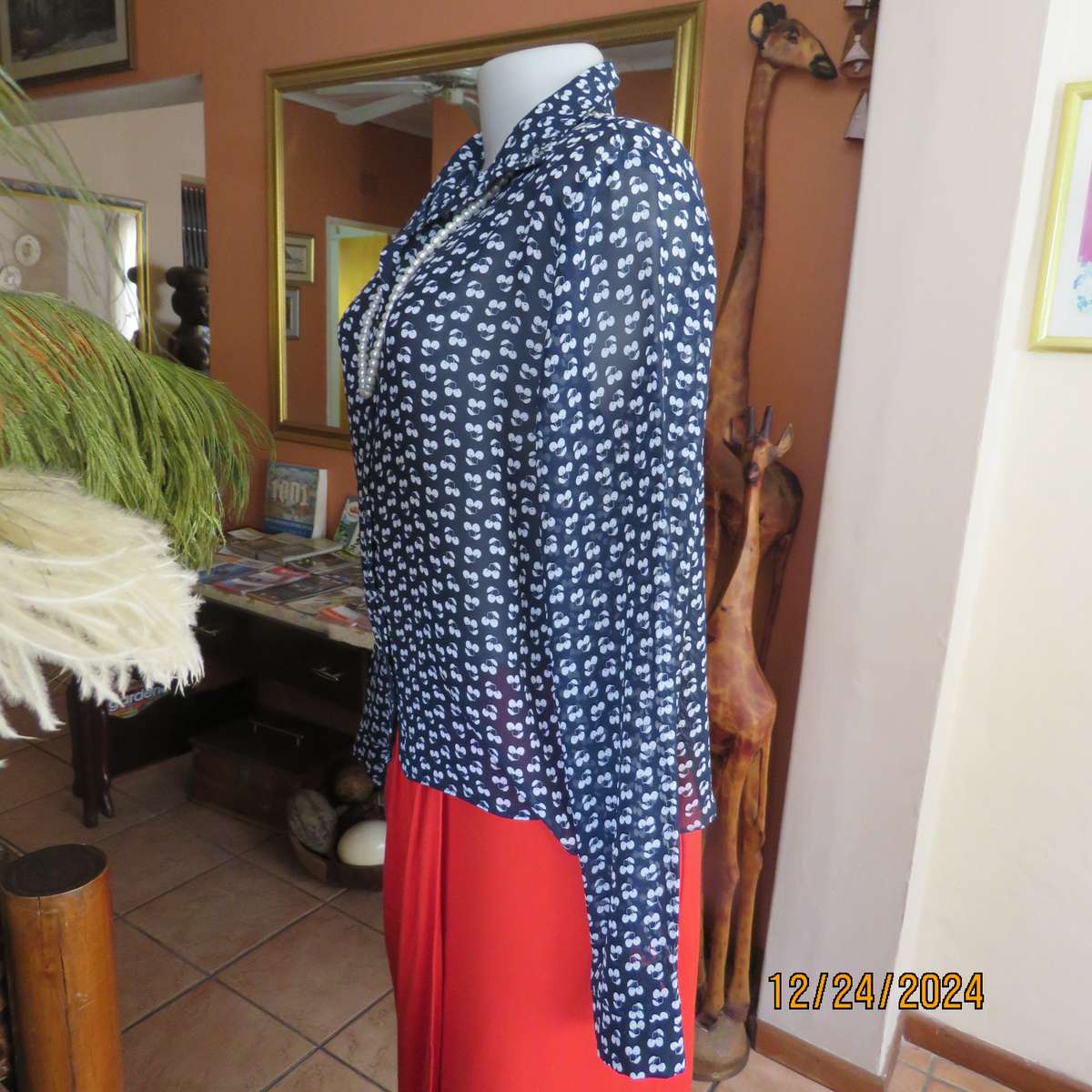 Pretty sheer polyester navy/white floral button down/shirt collar top/ Long sleeve.Size 37. As new