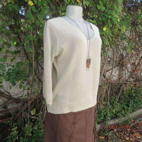 Woolworths beige acrylic-nylon knit V-neck slip-over top with lace pattern sleeves, size 36