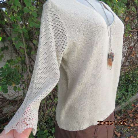 Woolworths beige acrylic-nylon knit V-neck slip-over top with lace pattern sleeves, size 36