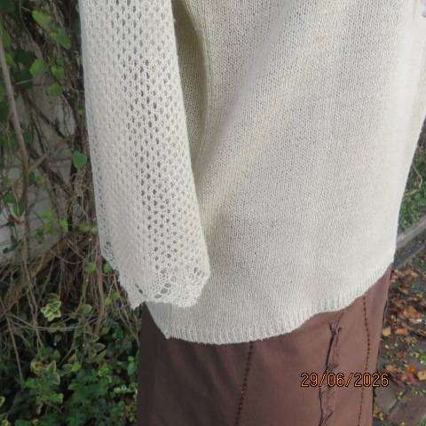 Woolworths beige acrylic-nylon knit V-neck slip-over top with lace pattern sleeves, size 36