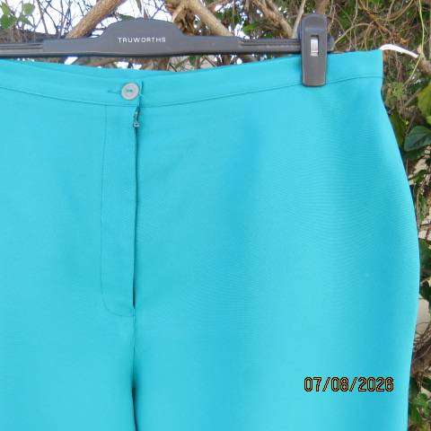 Aspire turquoise wash and wear polyester ankle pants with flat front, size 44 - new condition