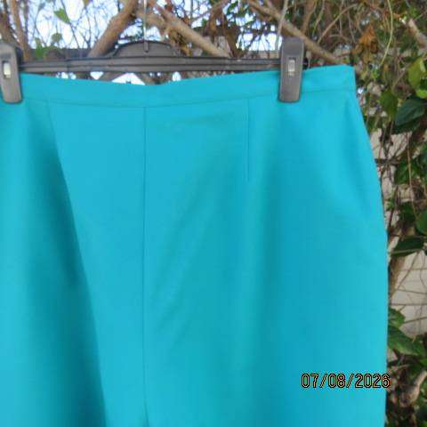 Aspire turquoise wash and wear polyester ankle pants with flat front, size 44 - new condition