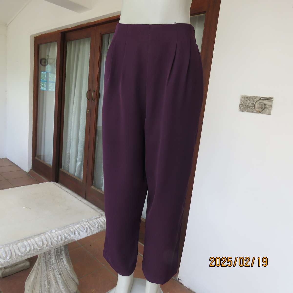 EXCEPTIONAL mulberry comfy dress pants. Bandless front. Pleats. Elasticated back. Size 42.As new