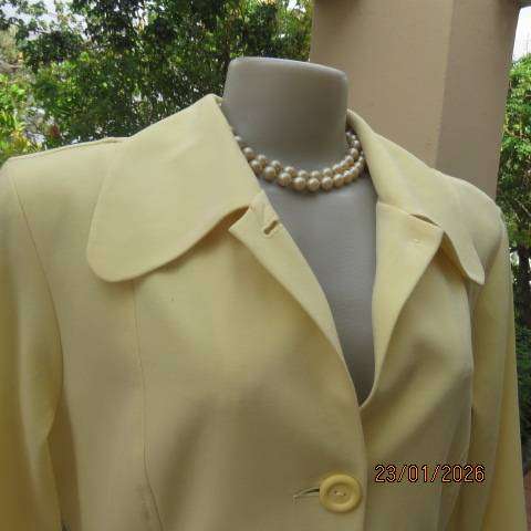 MILADYS banana yellow 2 pc suite. Bootlegged dress pants. Long lined jacket-coat. Size 37