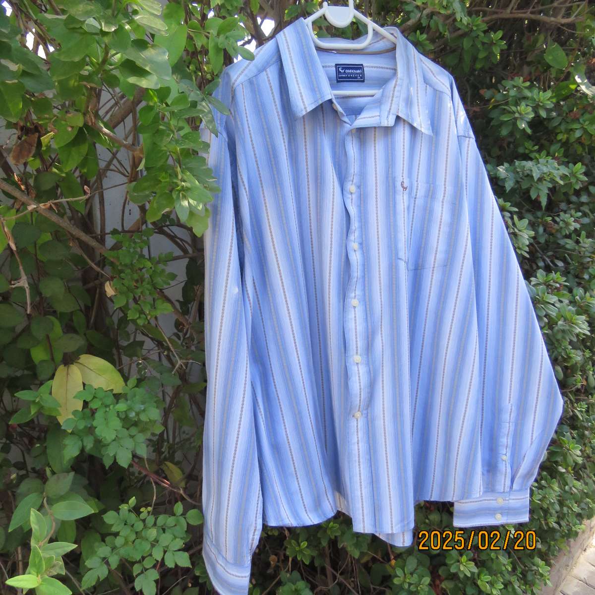 OLD KHAKI men's forever long sleeve 100% cotton 3 XL shirt. One pocket. Vertical striped. Embossed.