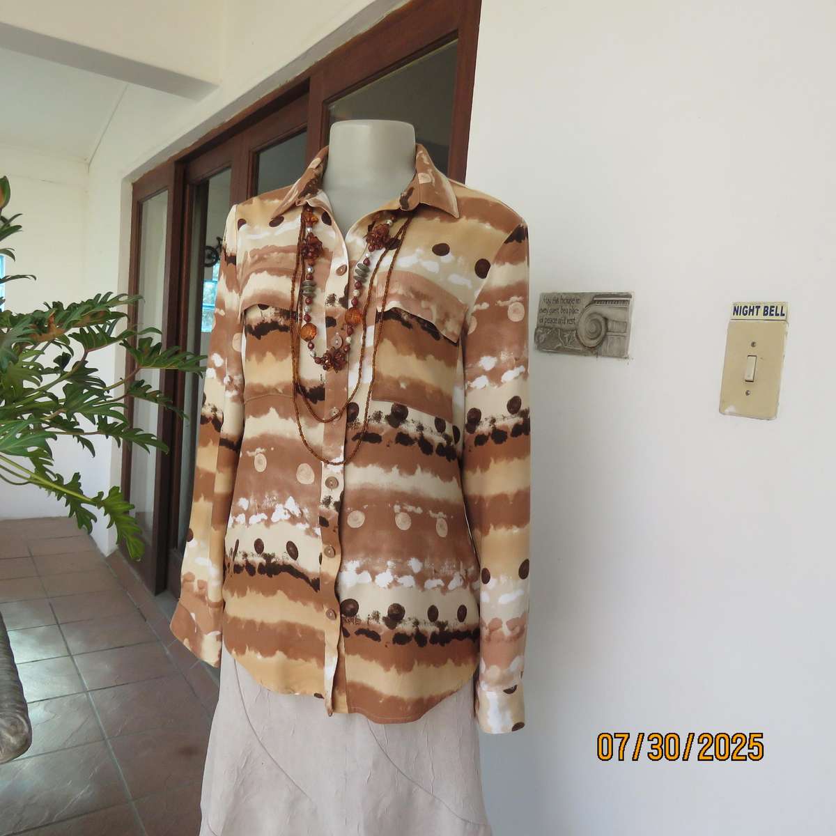 WOOLWORTHS button down horizontal pattern long sleeve viscose top in size 34.