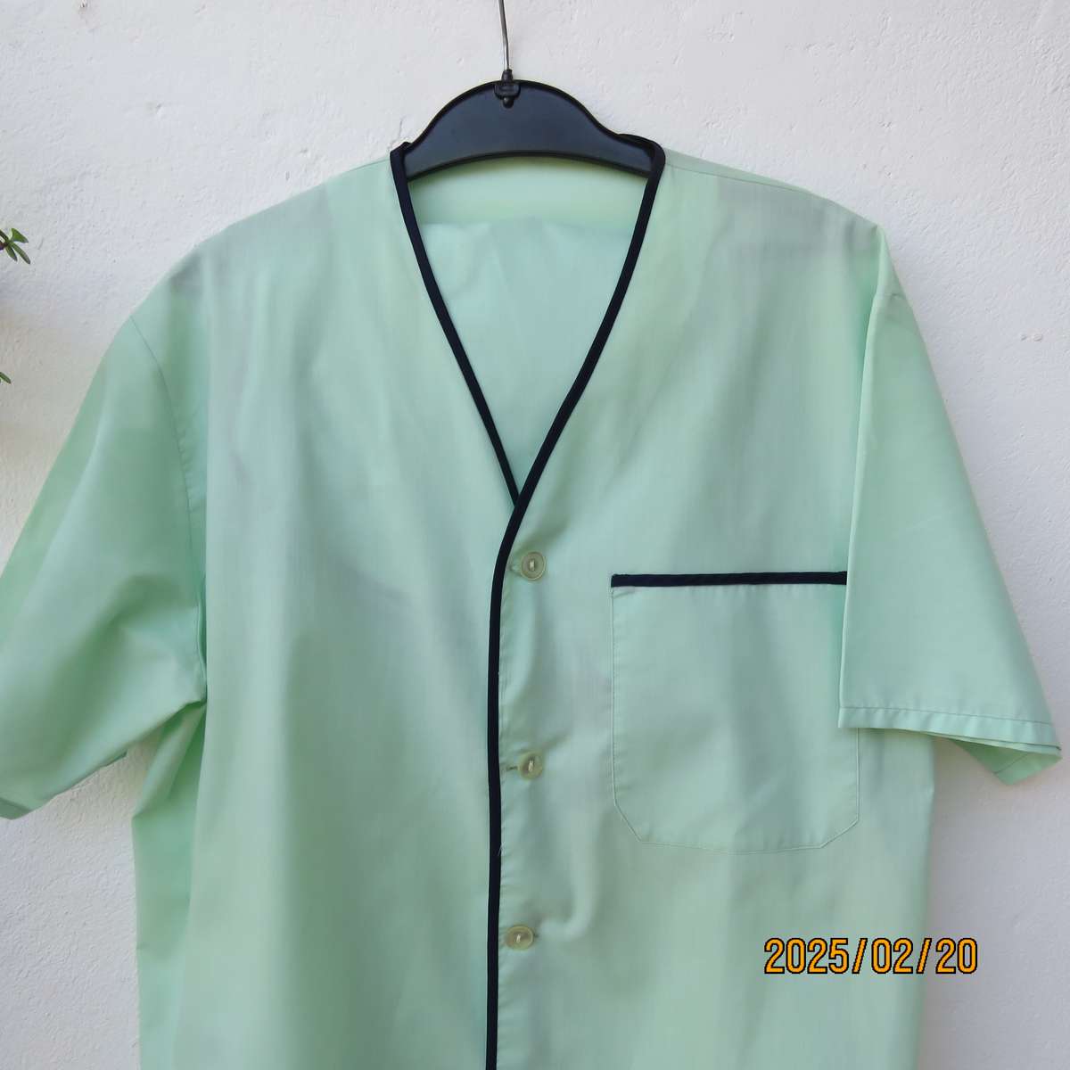 Men's shorty mint green pajama set in polycotton size Medium. V button down top. Elastic waist short