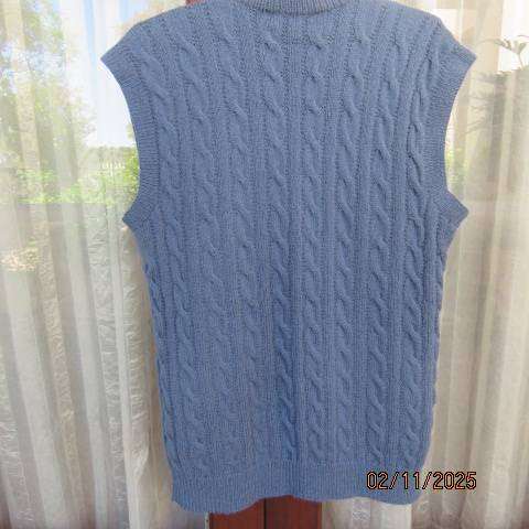 Men's handknitted cable stitch V neck acrylic knit pullover size XL. Chest 120cm
