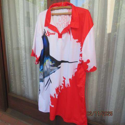 VOLCANO men's size 5XL  polyester-nylon golf style white-red shirt with fish print.