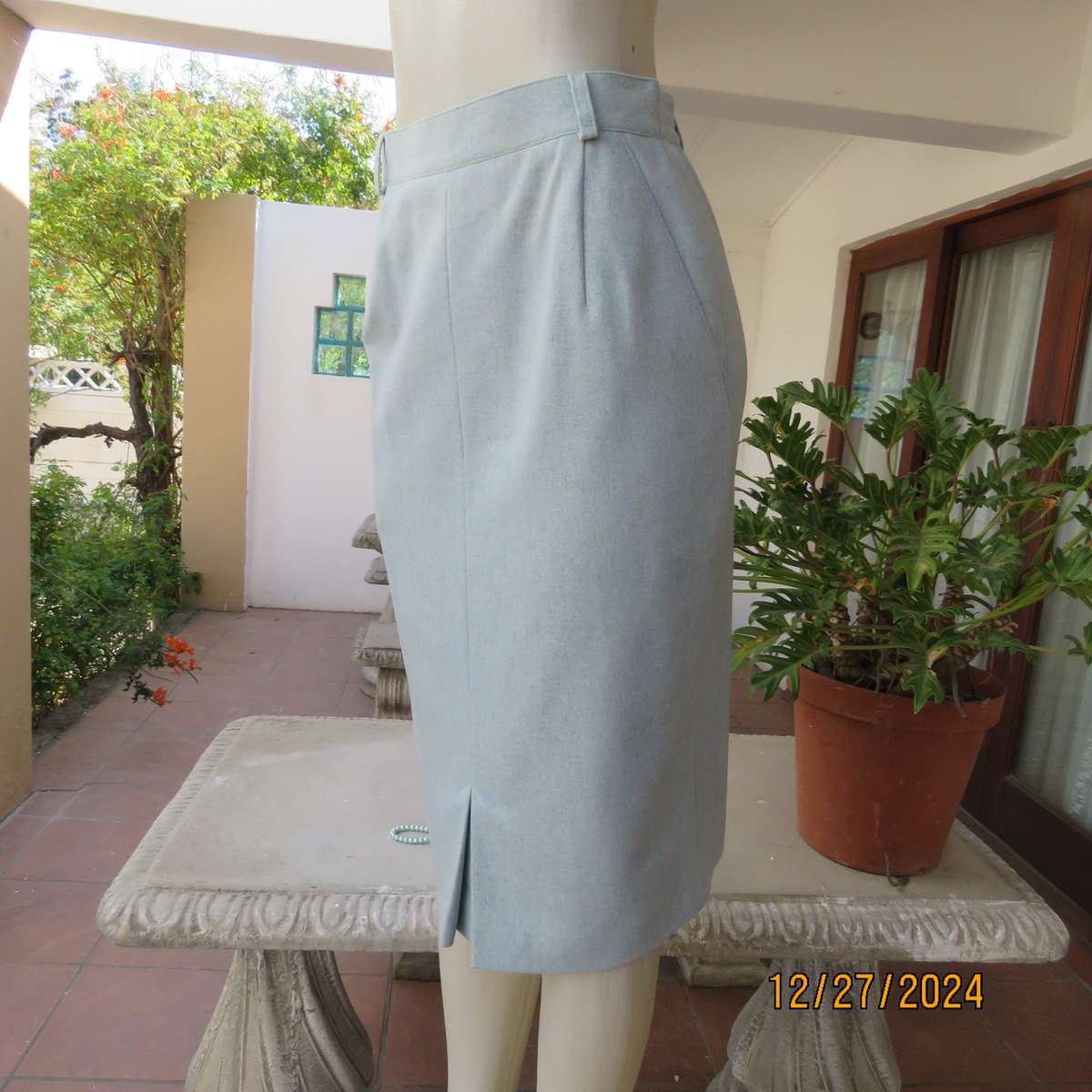 Haute couture new wool/cashmere blend mottled cream/turquoise lined skirt by YARELL size 36