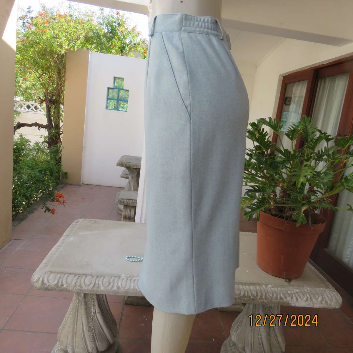Haute couture new wool/cashmere blend mottled cream/turquoise lined skirt by YARELL size 36