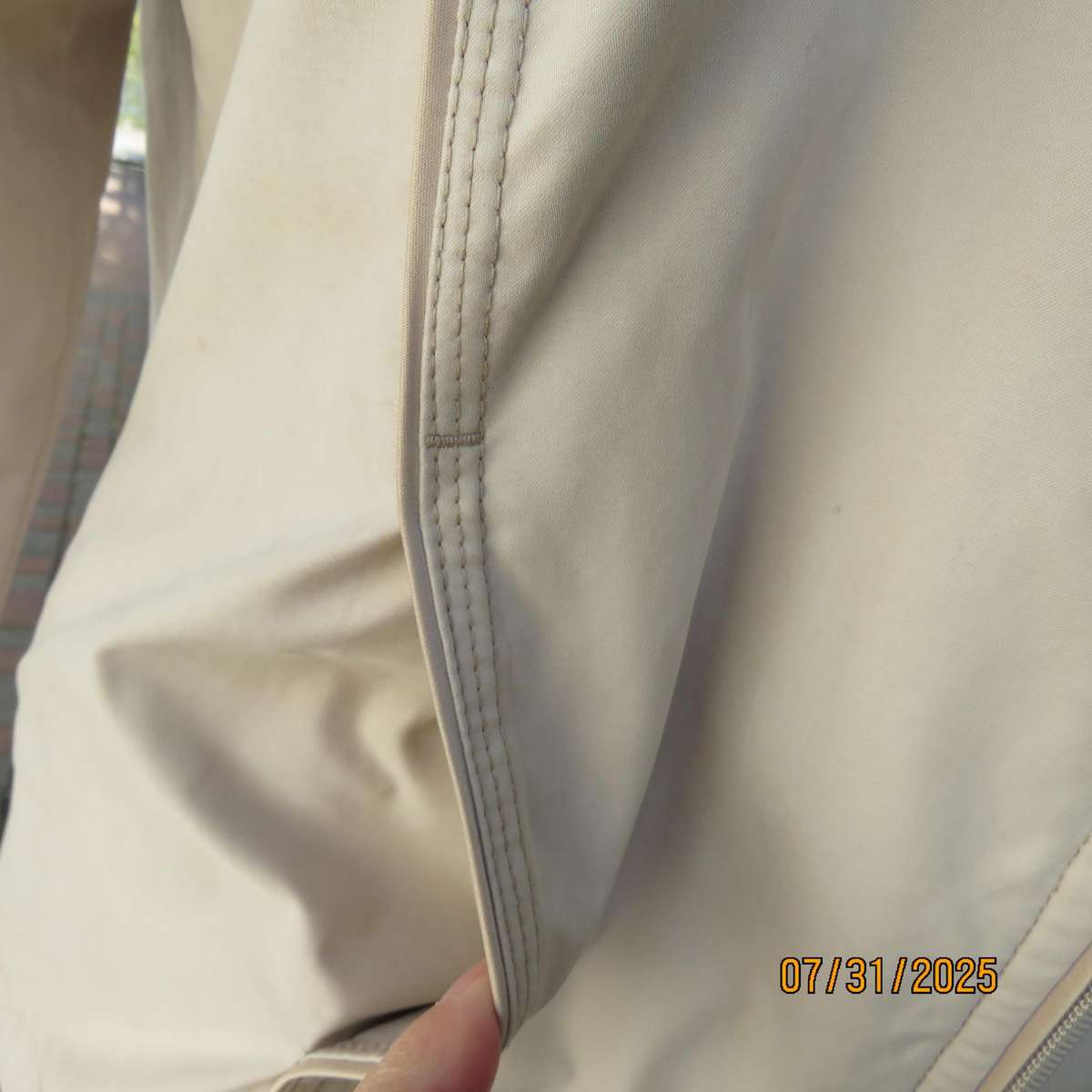 WOOLWORTHS oats colour 2 piece leisure outfit with hooded zip-up jacket. Size 35