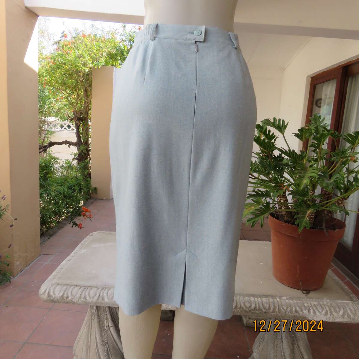 Haute couture new wool/cashmere blend mottled cream/turquoise lined skirt by YARELL size 36