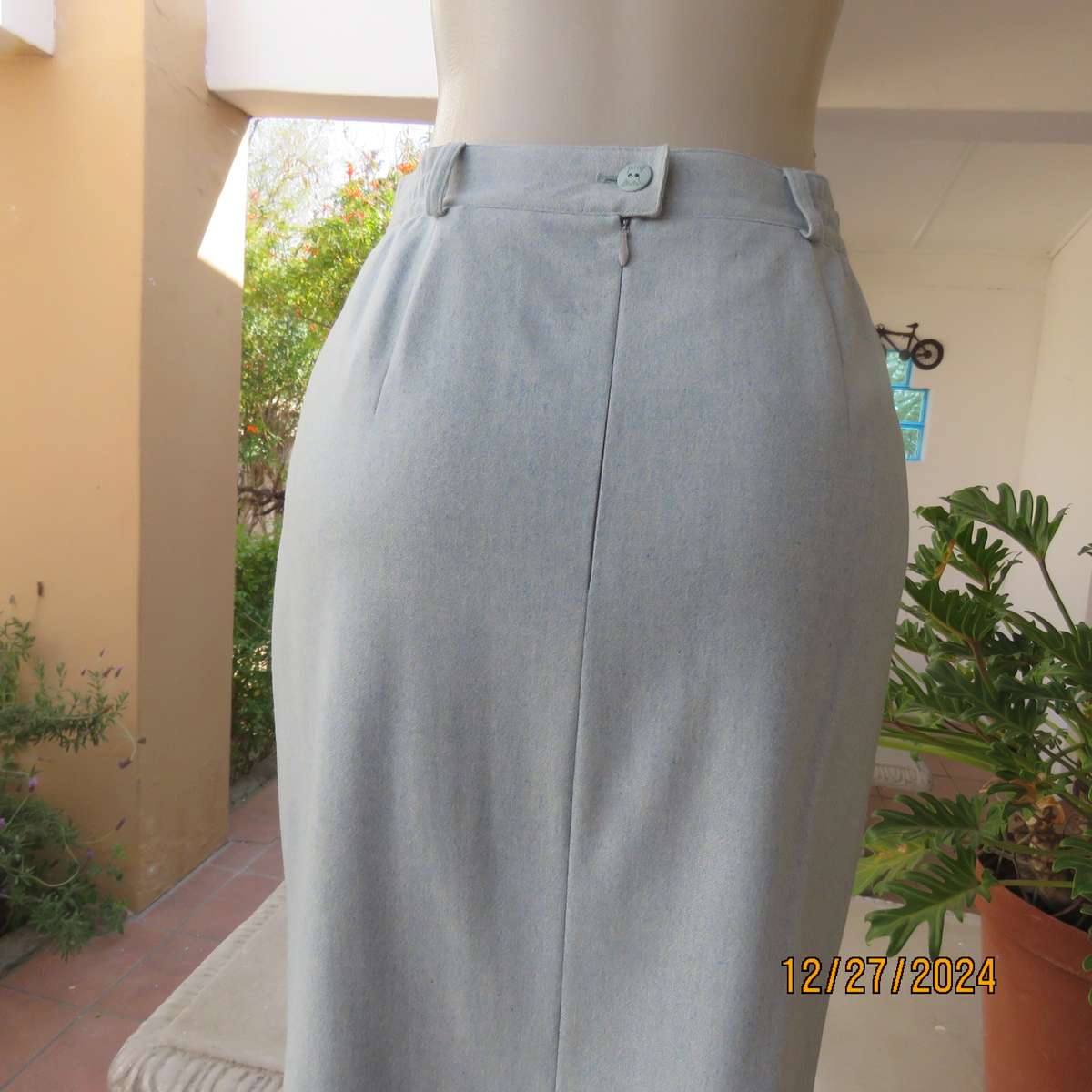 Haute couture new wool/cashmere blend mottled cream/turquoise lined skirt by YARELL size 36