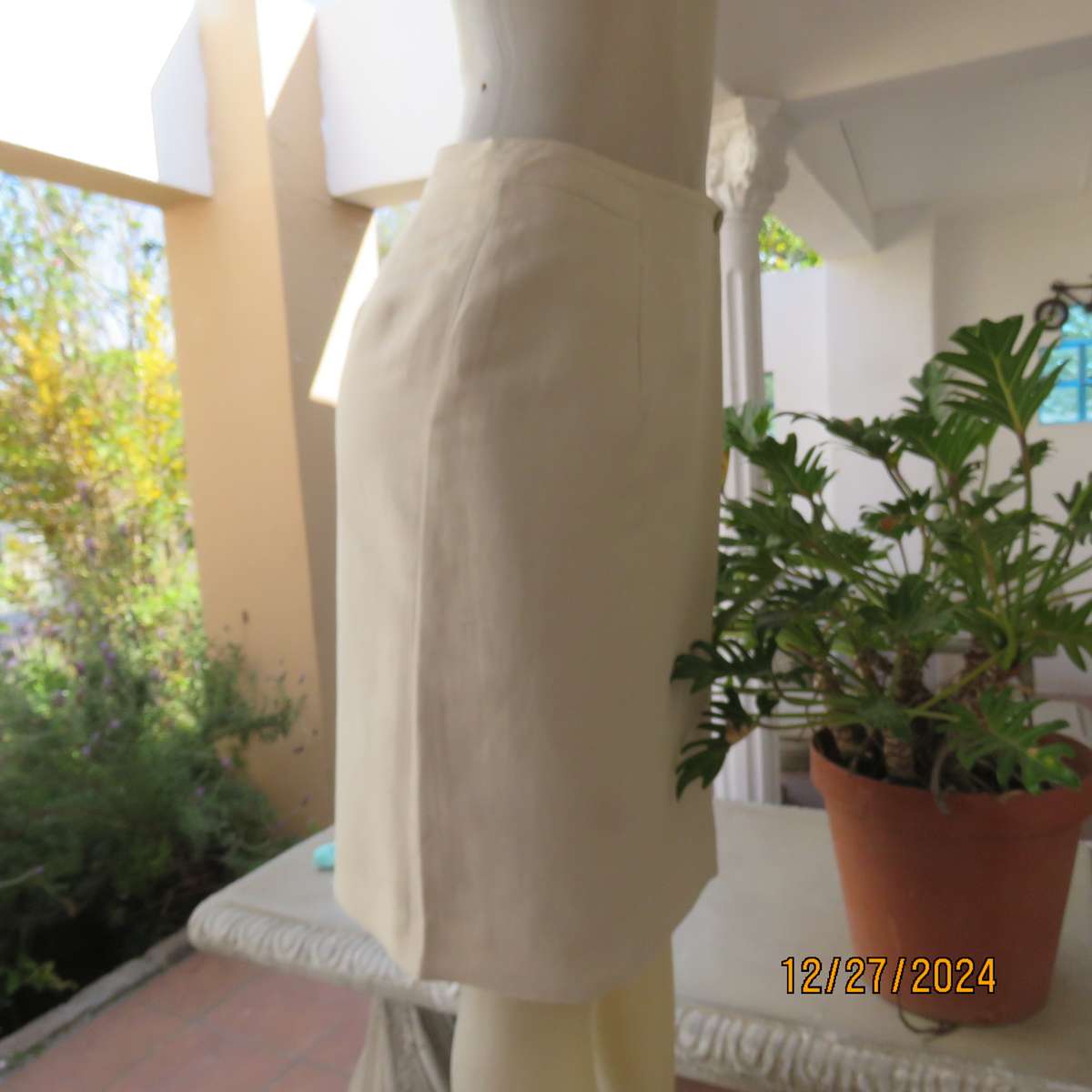 Superior linen/viscose blend fold over beige fully lined skirt by WOOLWORTHS size 36. New condition.