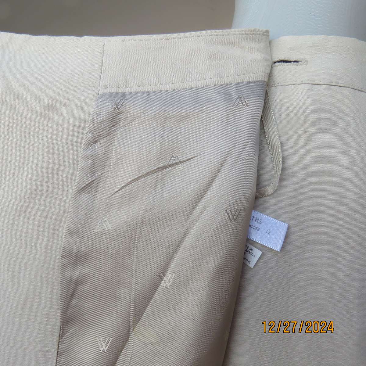 Superior linen/viscose blend fold over beige fully lined skirt by WOOLWORTHS size 36. New condition.