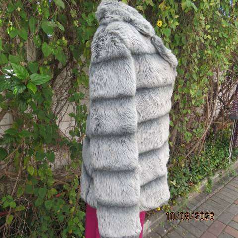 SEGAL known US faux fur open long sleeve grey jacket with collar and pockets size 32